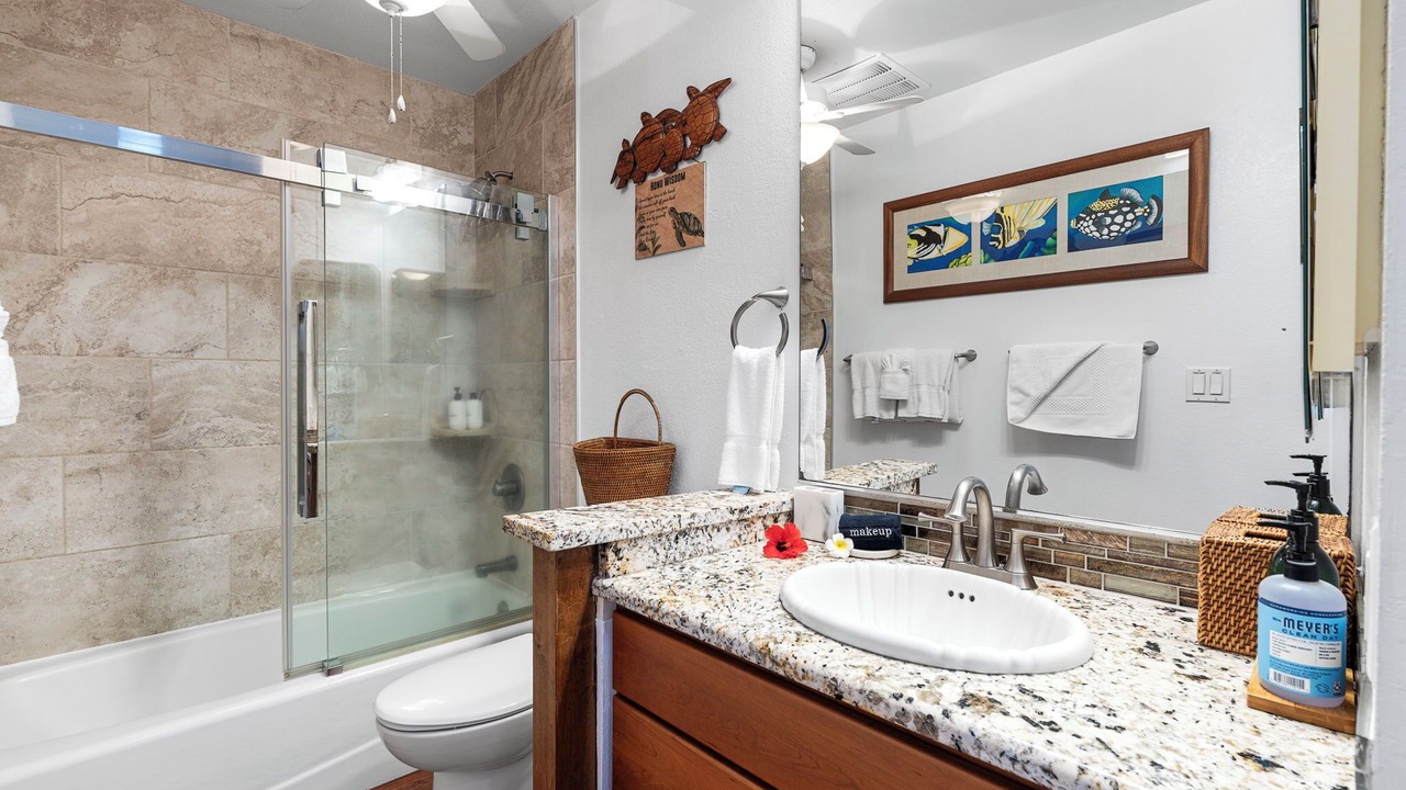 Photo of Bathroom in Keauhou