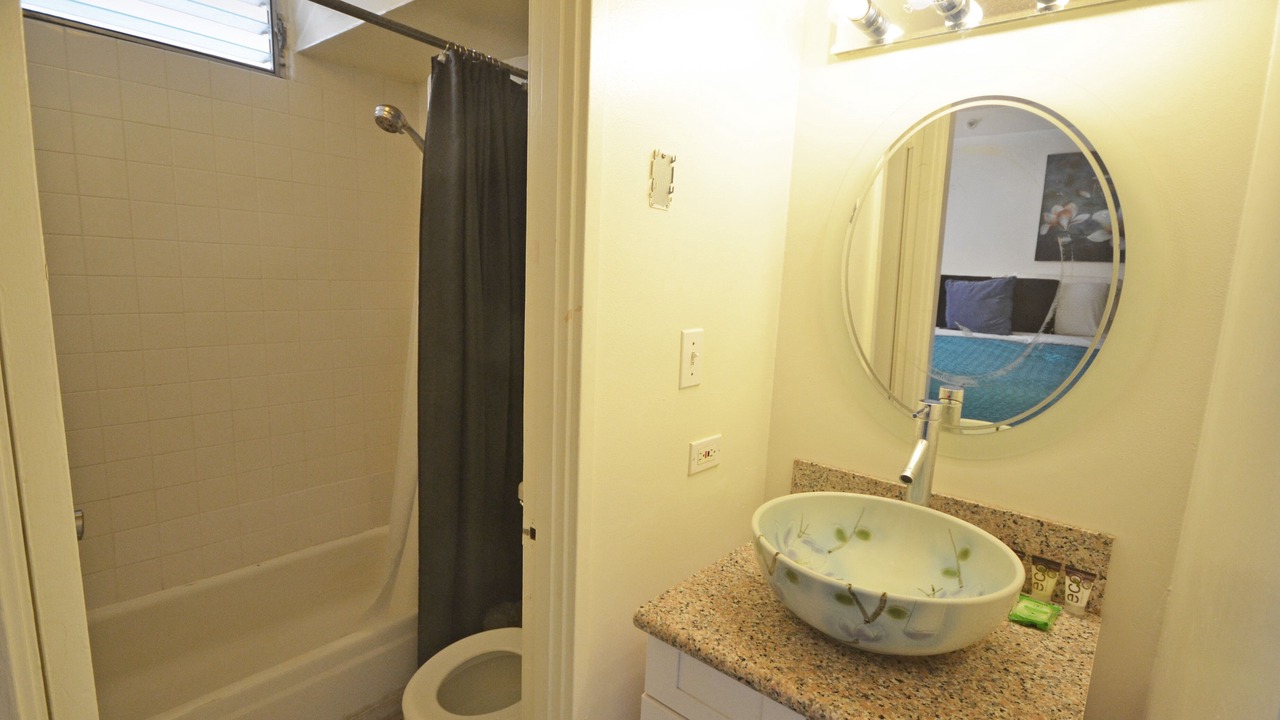 Photo of Bathroom in Waikiki