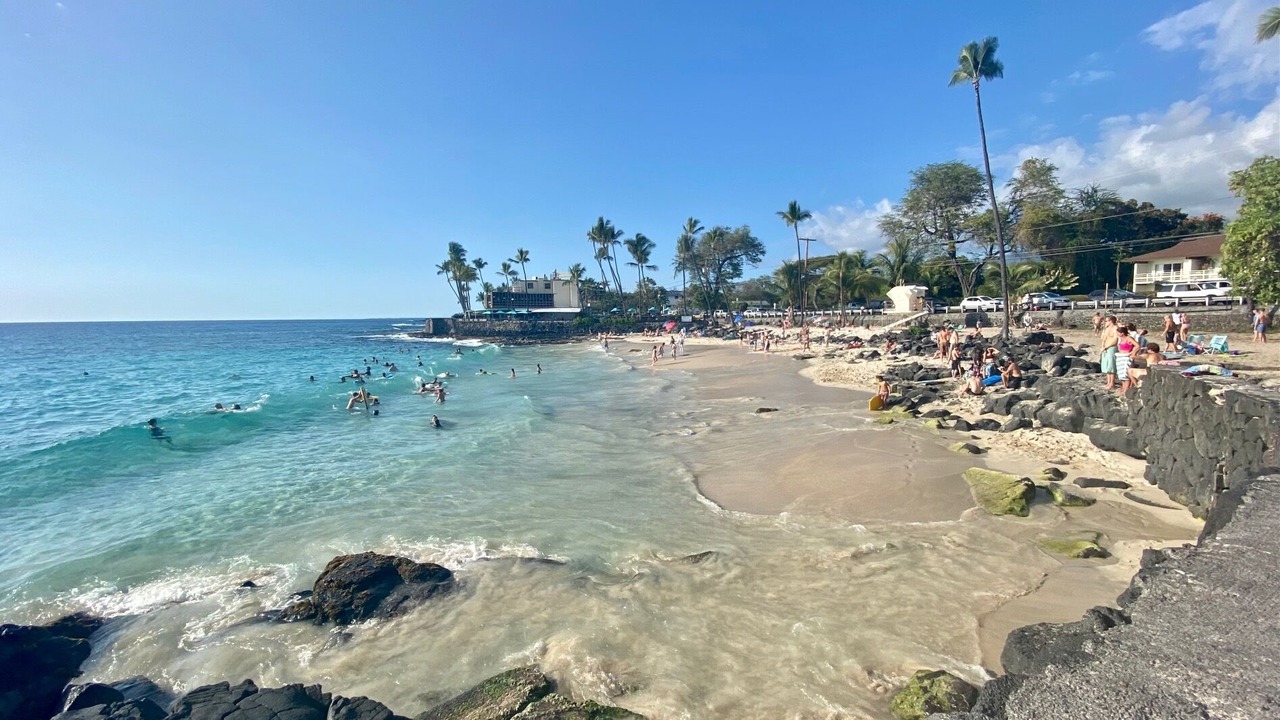 Photo of Others in Kahaluu Bay