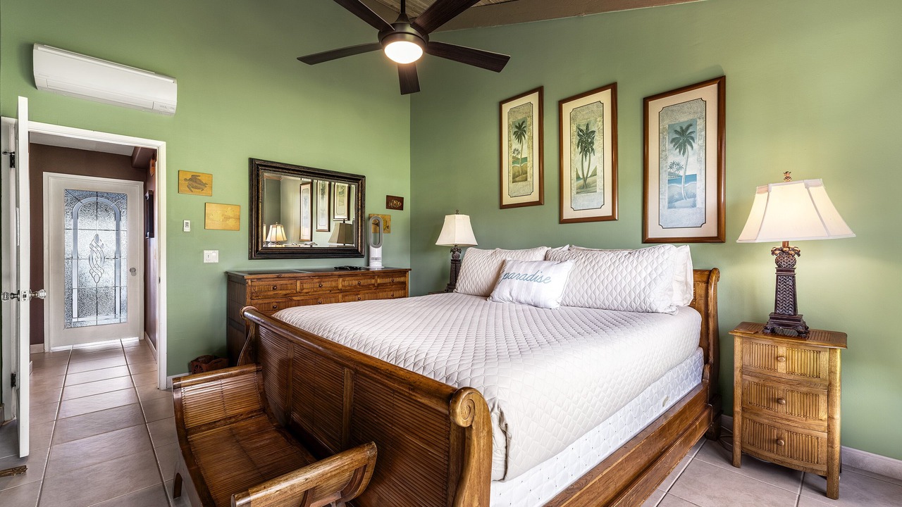 Photo of Bedroom in Kahaluu-Keauhou