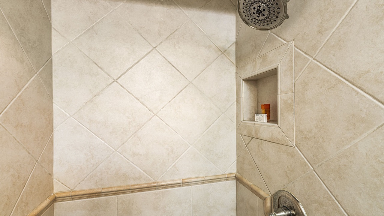 Photo of Bathroom in Kahaluu-Keauhou