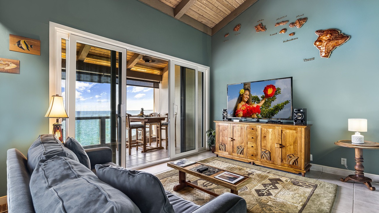 Photo of Livingroom in Kahaluu-Keauhou