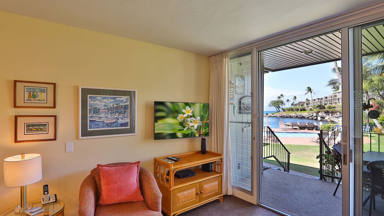 Photo of Livingroom in Napili