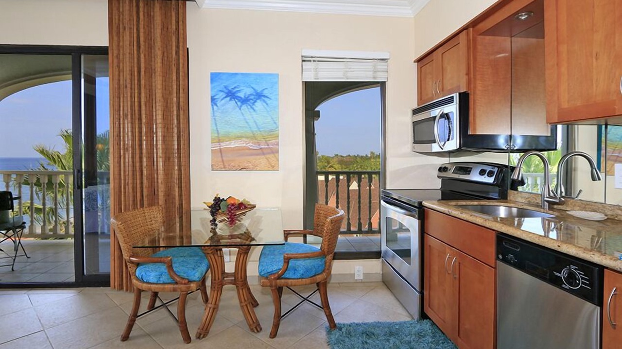 Photo of Kitchen in Historic Lahaina Front Street