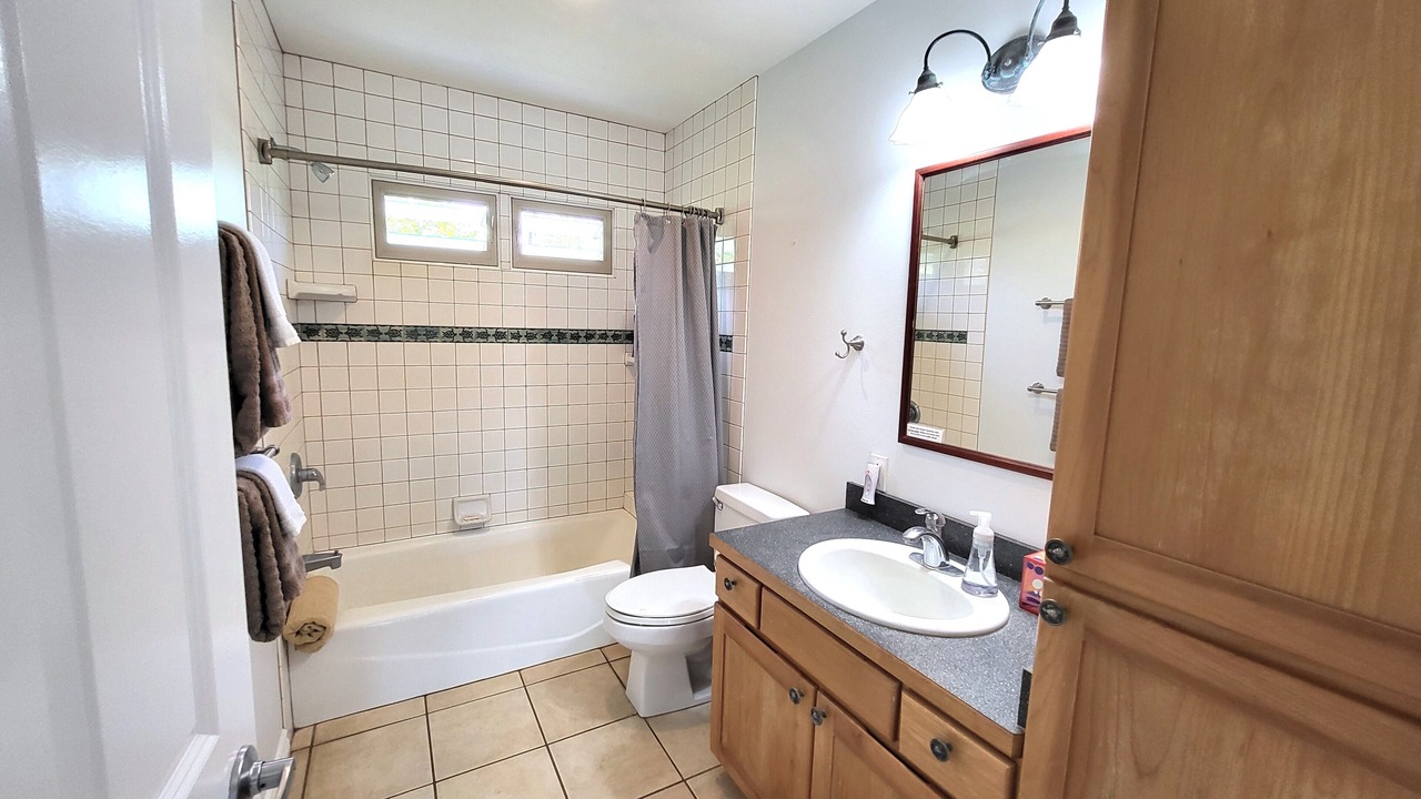 Photo of Bathroom in Poipu