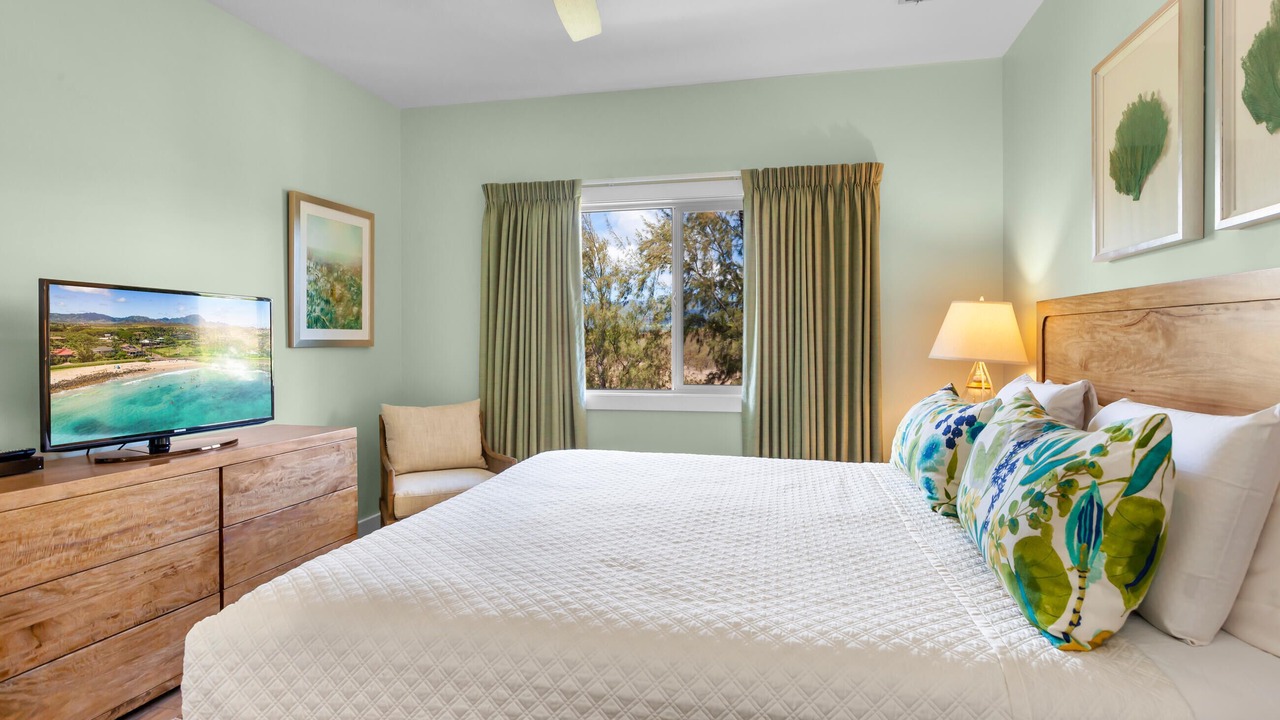 Photo of Bedroom in Poipu