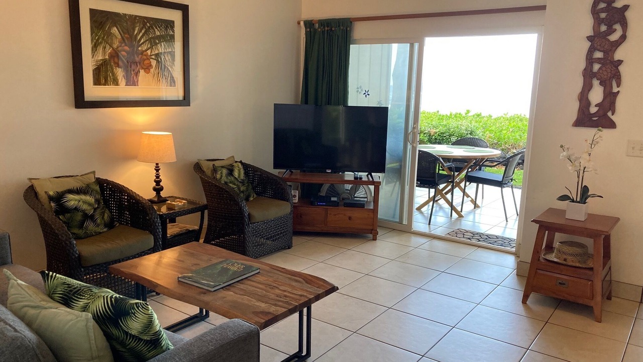 Photo of Livingroom in Kahaluu-Keauhou