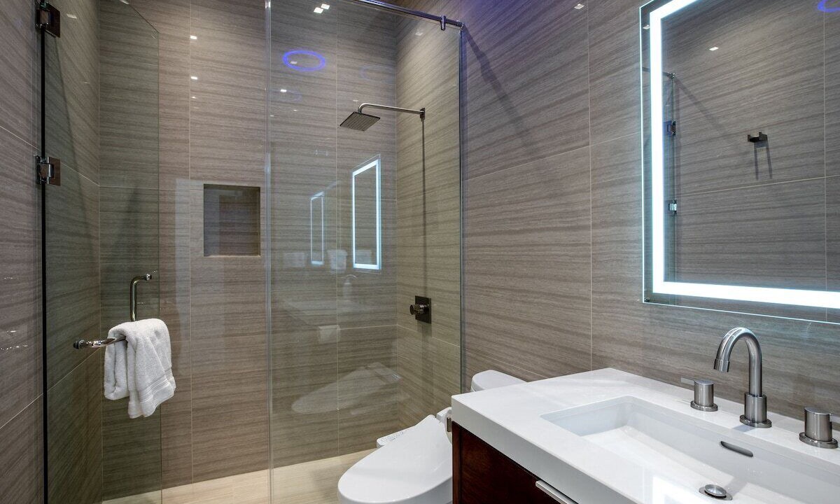 Photo of Bathroom in Kaneohe