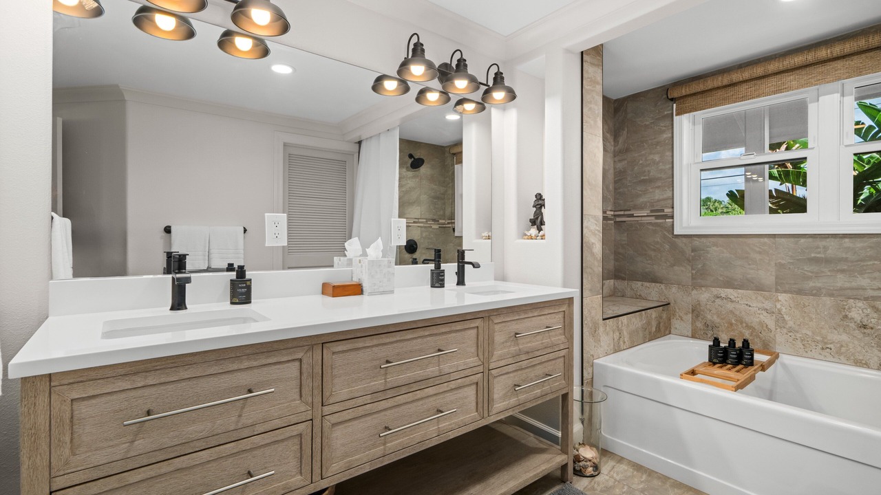 Photo of Bathroom in Poipu