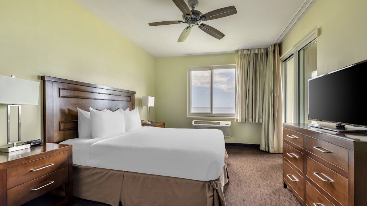 Photo of Bedroom in Poipu