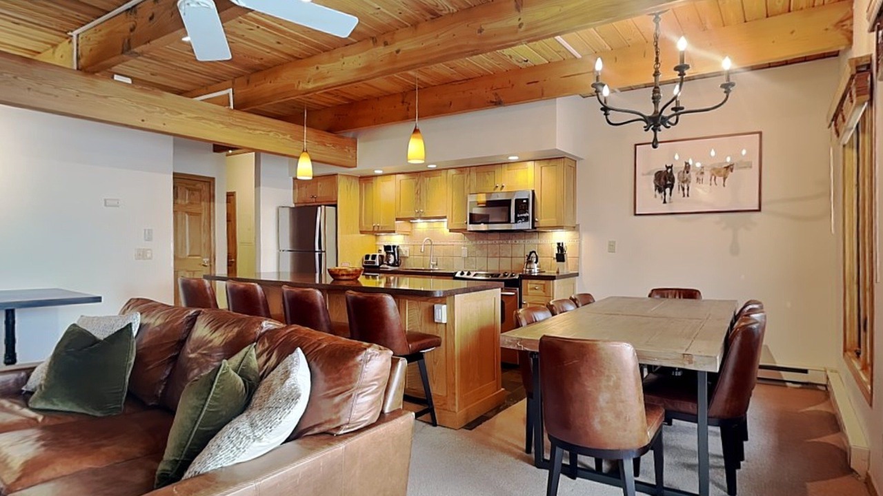 Photo of Livingroom in Snowmass Village