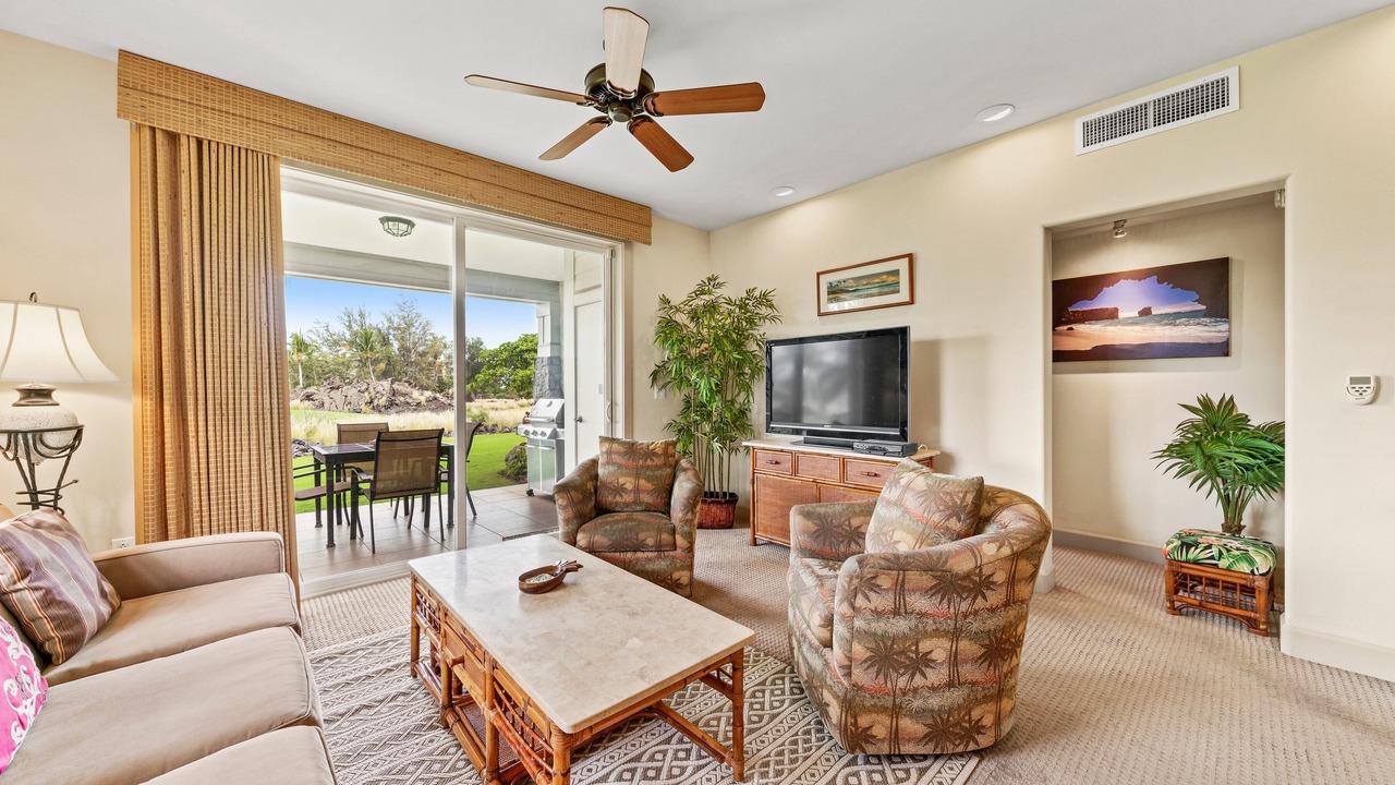 Photo of Livingroom in Waikoloa
