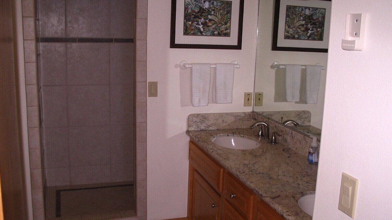 Photo of Bathroom in Kahaluu Bay