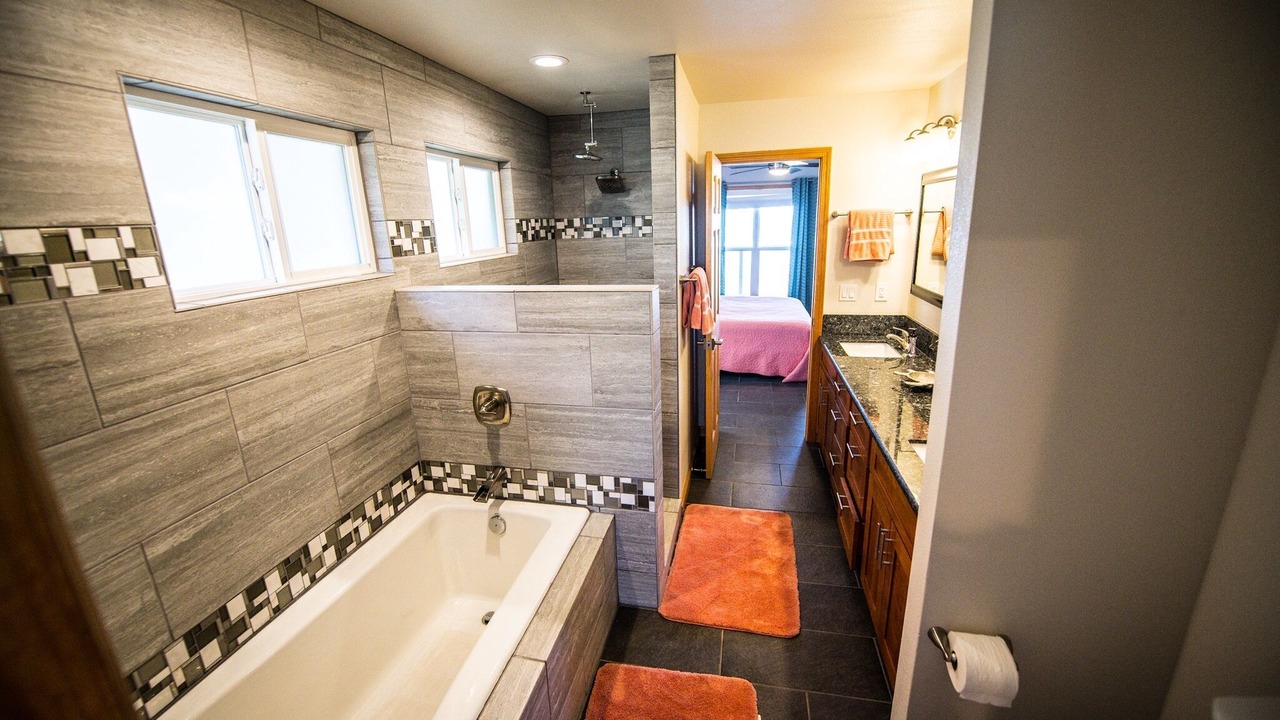 Photo of Bathroom in Waialee