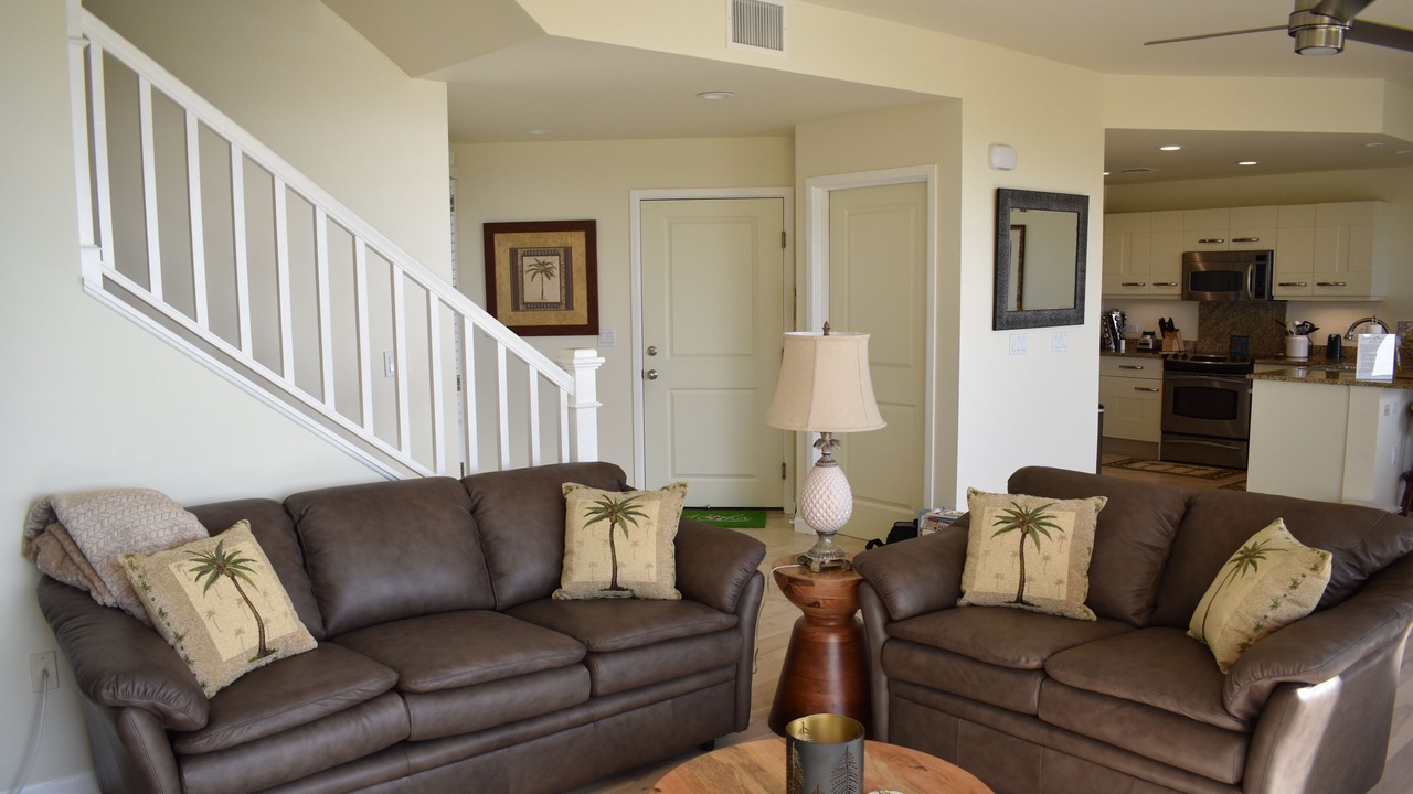 Photo of Livingroom in Kahaluu-Keauhou
