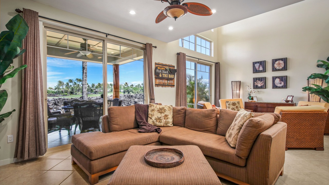 Photo of Livingroom in Kamuela