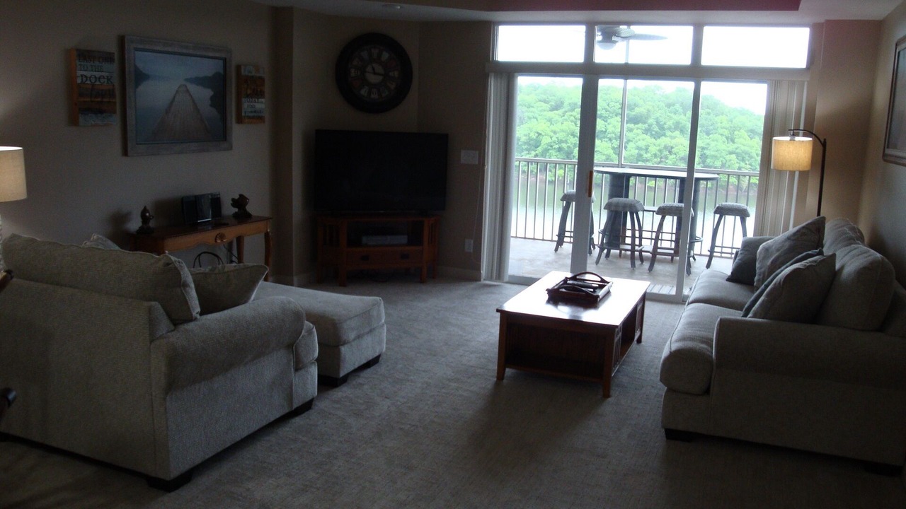 Photo of Livingroom in Osage Beach