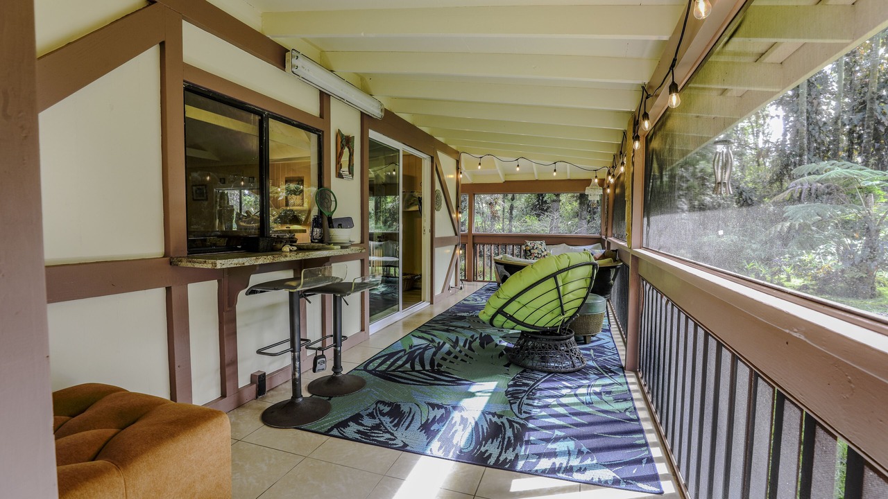 Photo of Patio Balcony in Fern Acres