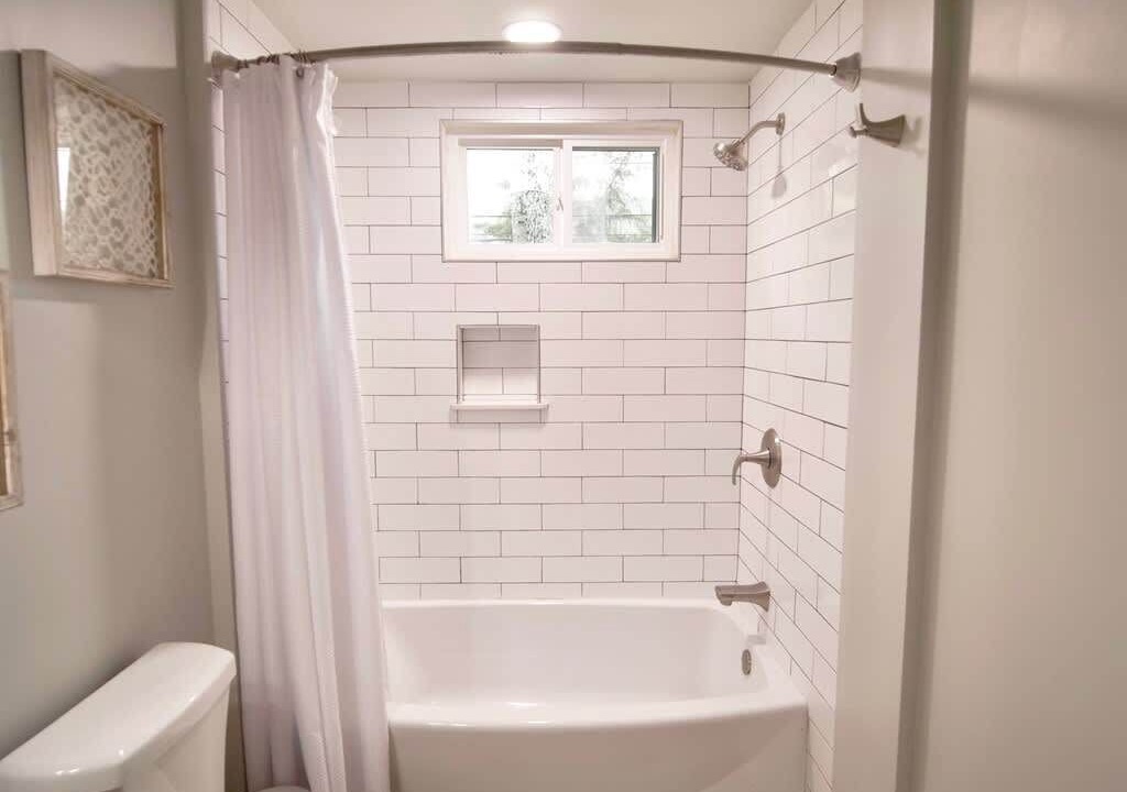 Photo of Bathroom in Punaluu
