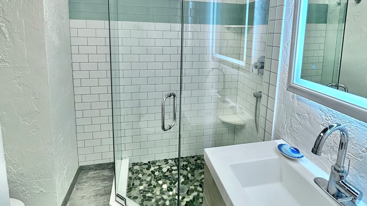 Photo of Bathroom in Honokowai