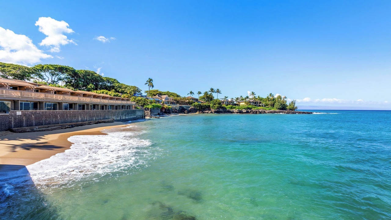 Photo of Others in Kahana