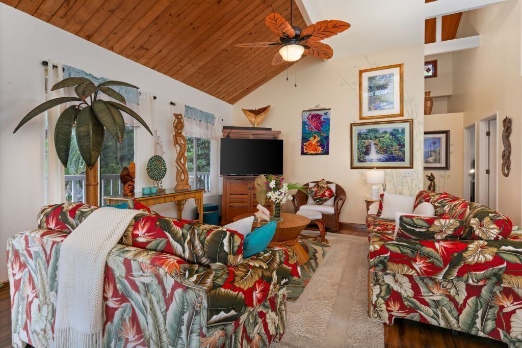 Photo of Livingroom in Kona Paradise