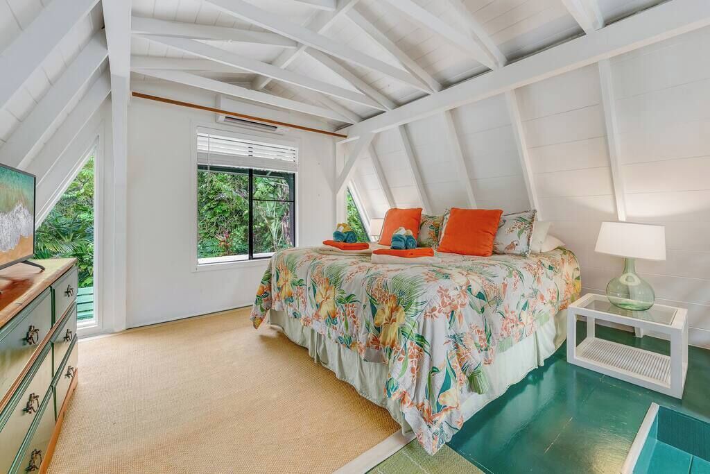 Photo of Bedroom in Haiku