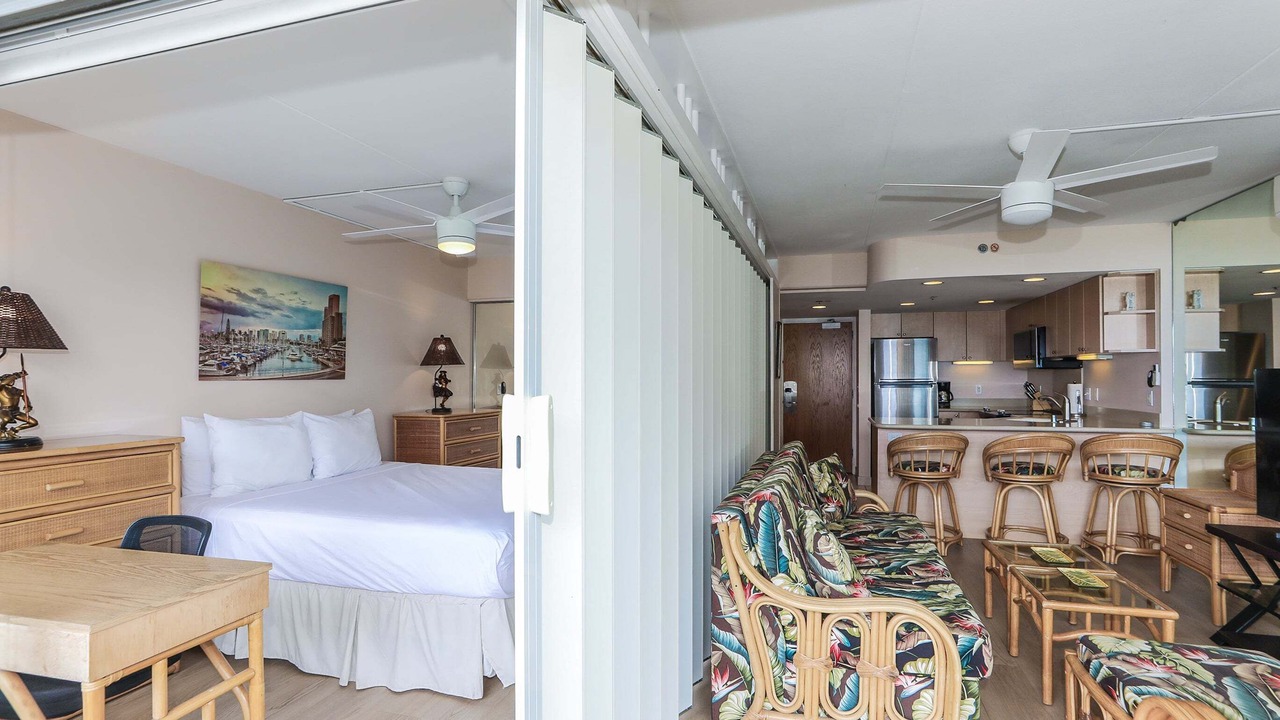 Photo of Bedroom in Waikiki