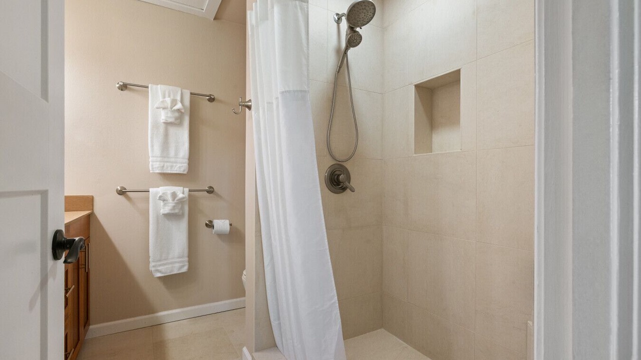 Photo of Bathroom in Kahuku