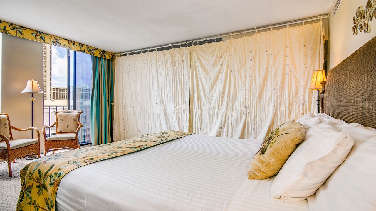 Photo of Bedroom in Waikiki