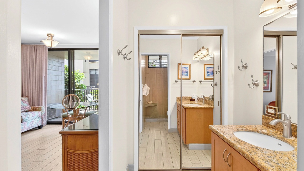 Photo of Bathroom in Kahana