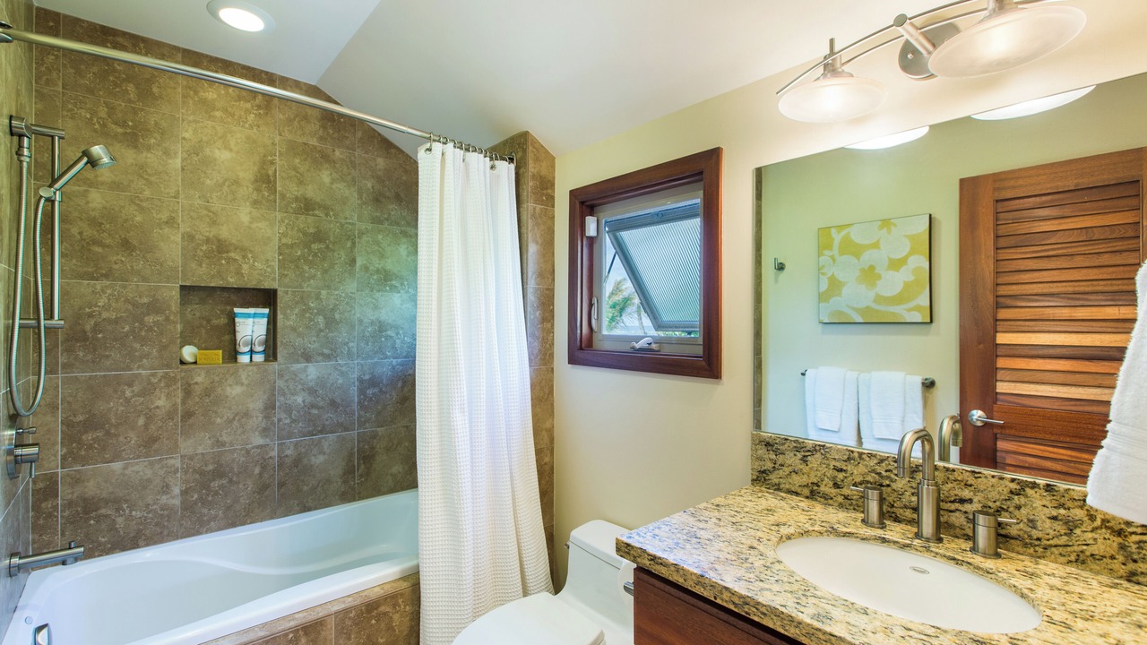 Photo of Bathroom in Kahala