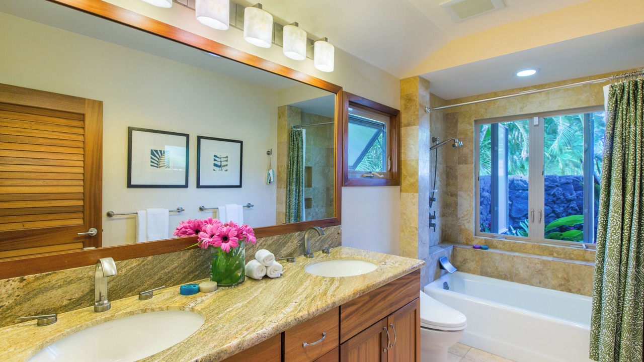 Photo of Bathroom in Kahala
