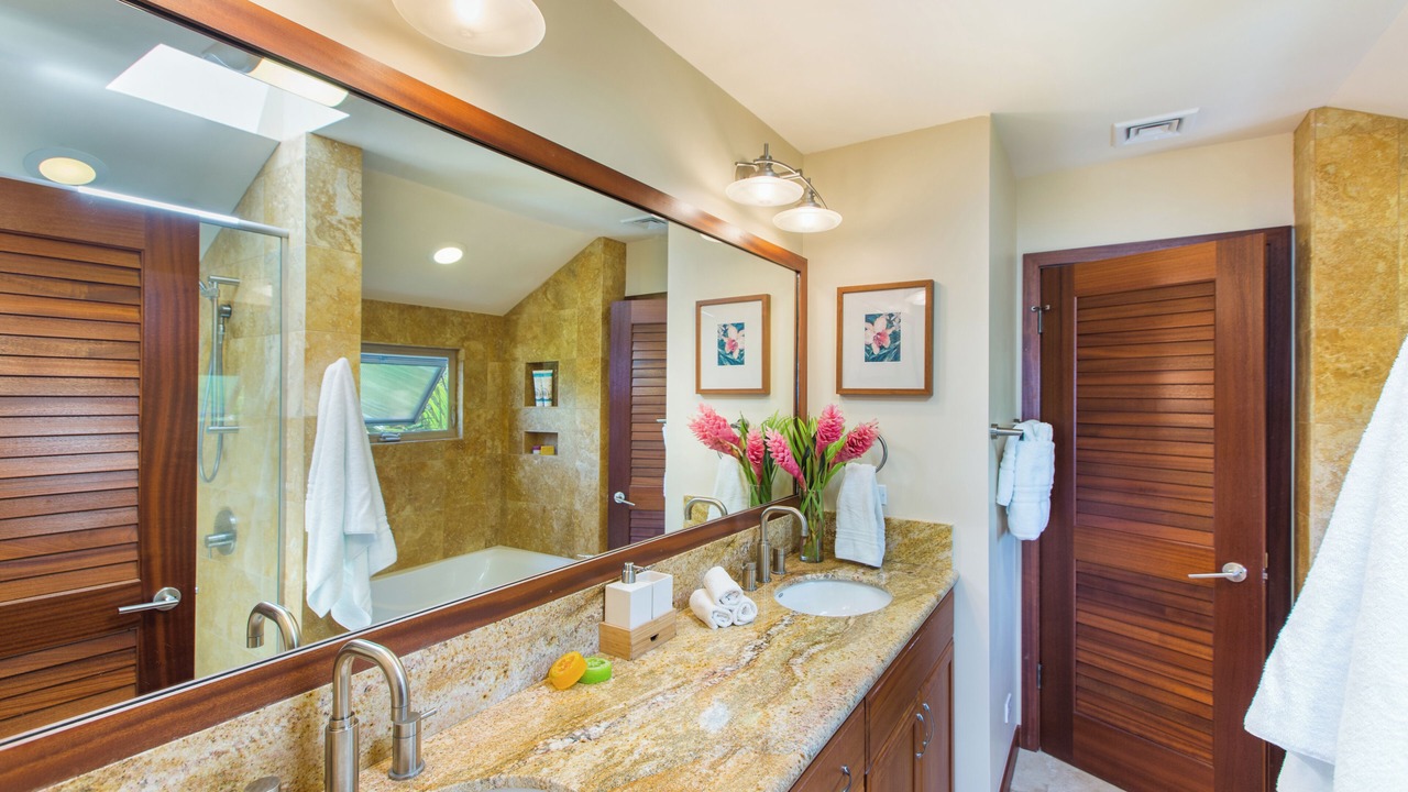 Photo of Bathroom in Kahala