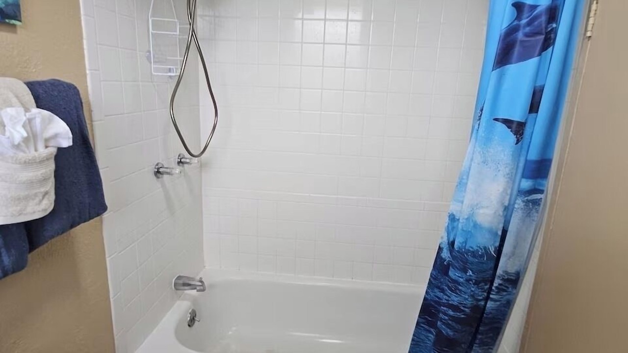 Photo of Bathroom in Keaukaha