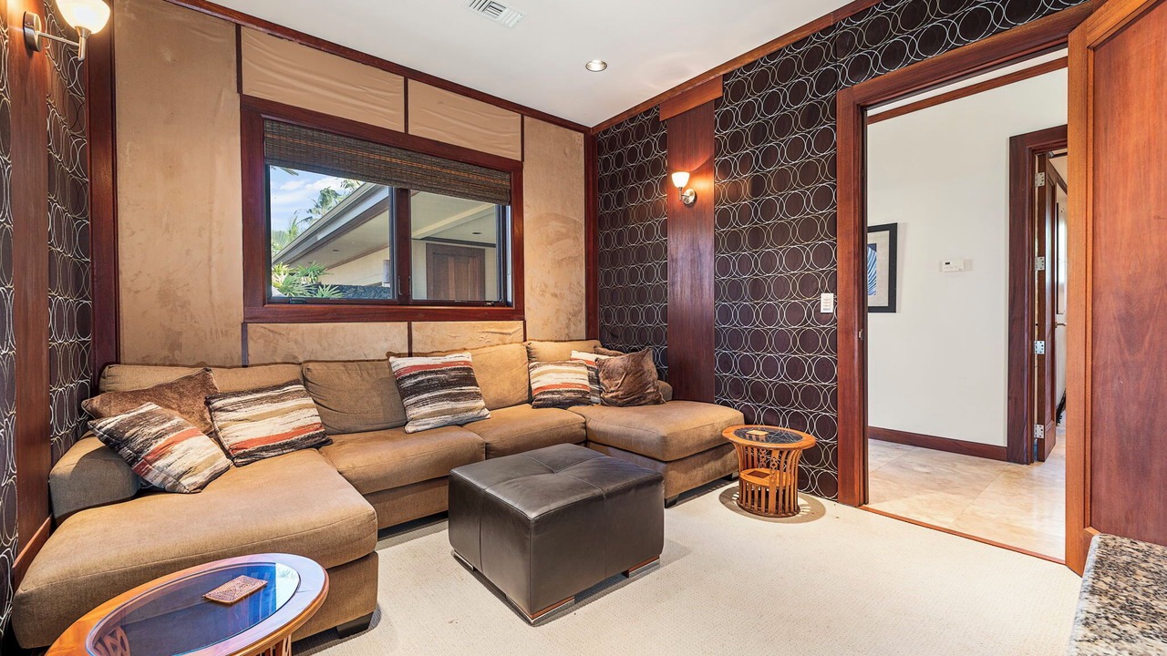 Photo of Livingroom in Waikoloa