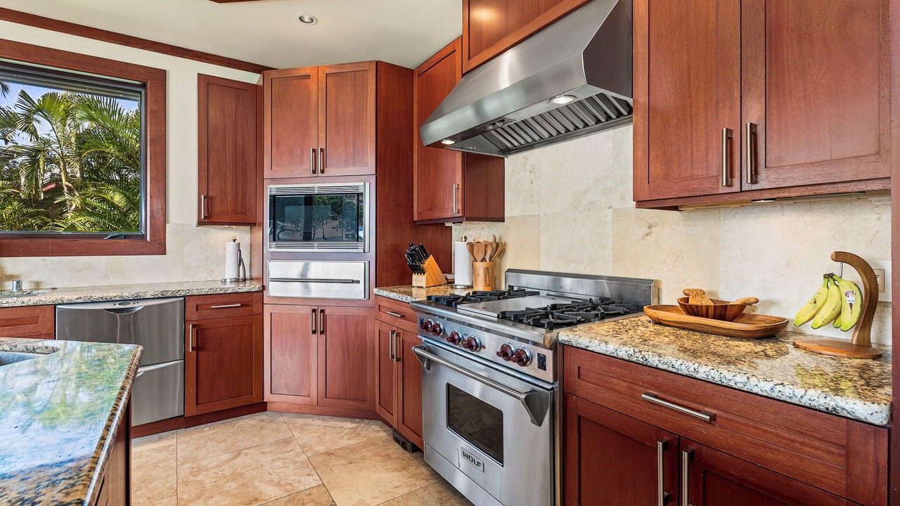 Photo of Kitchen in Waikoloa