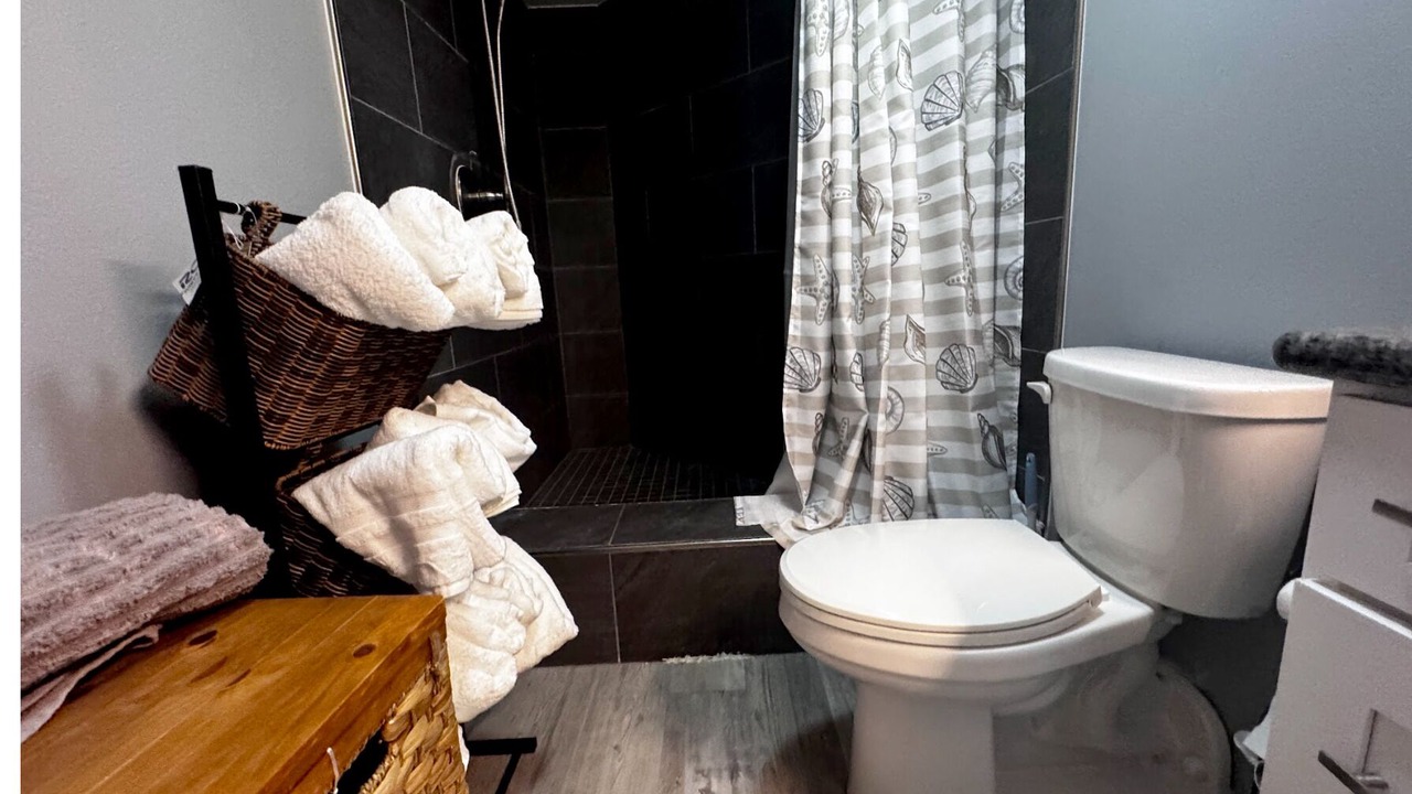 Photo of Bathroom in Downtown Honolulu