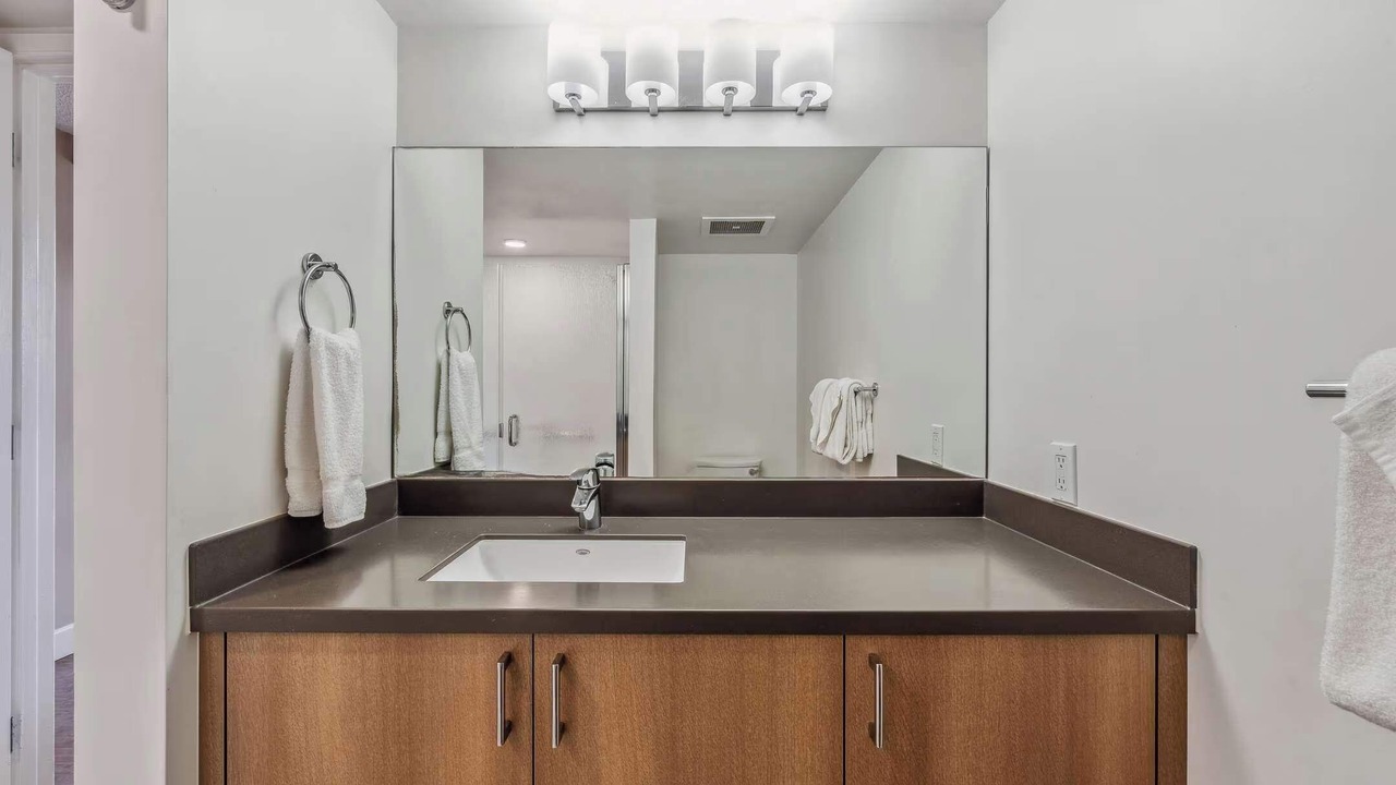 Photo of Bathroom in Kahana