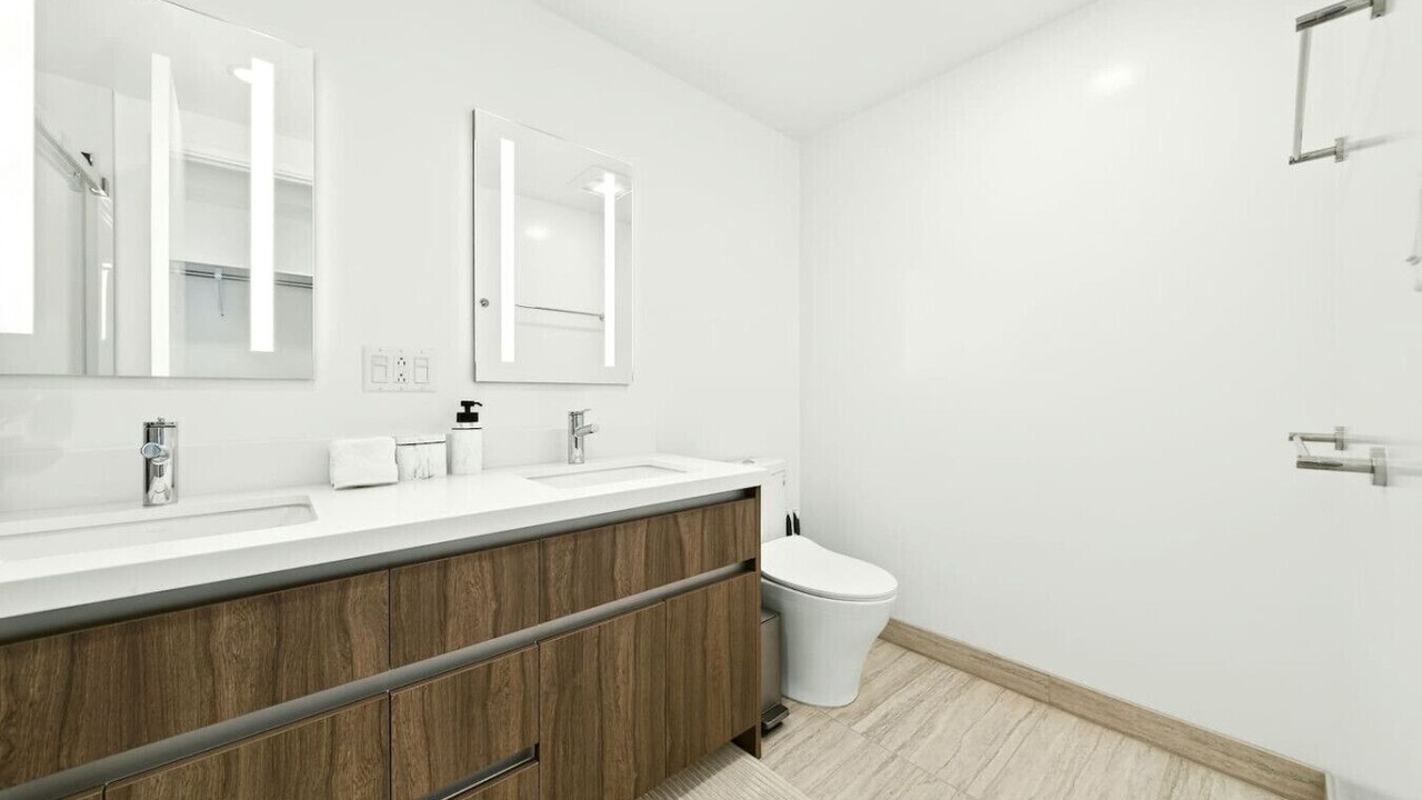 Photo of Bathroom in Ala Moana