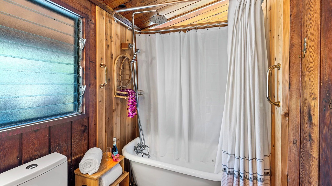 Photo of Bathroom in Keauhou