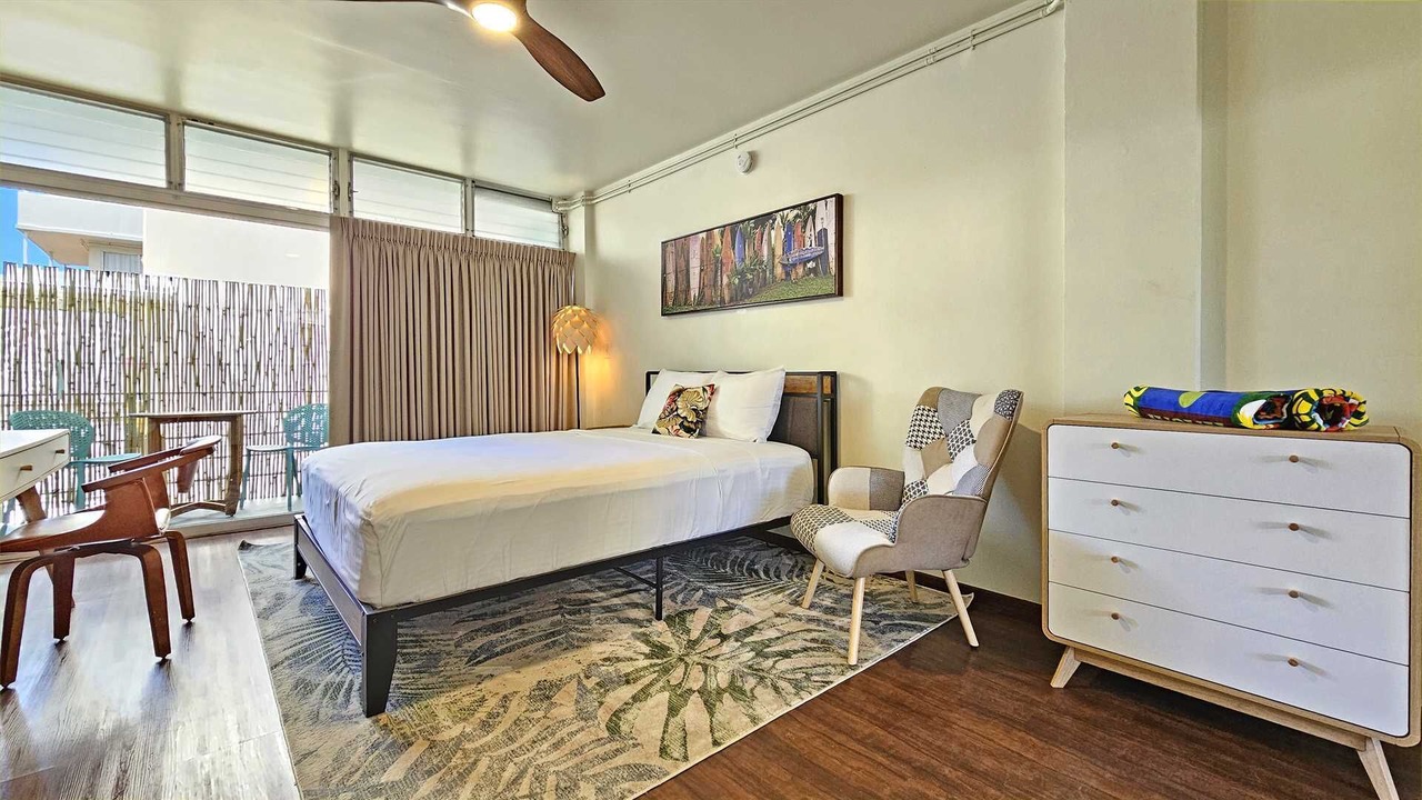 Photo of Bedroom in Waikiki