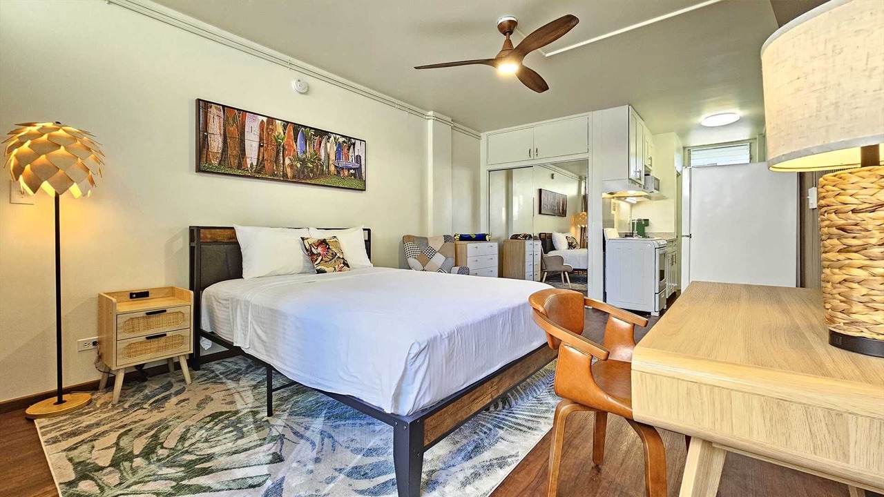 Photo of Bedroom in Waikiki