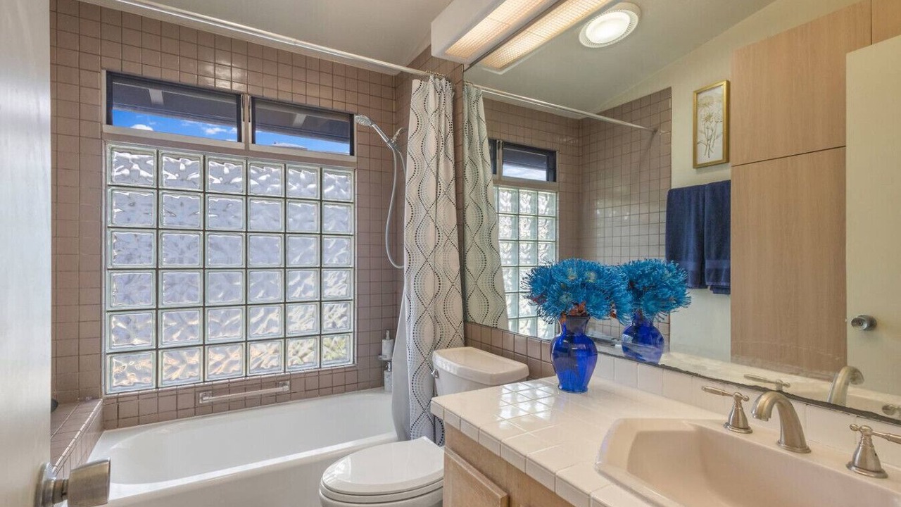 Photo of Bathroom in Kahala