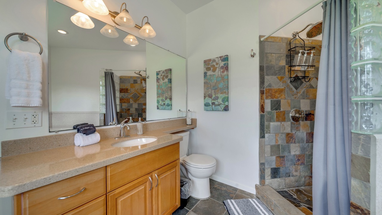 Photo of Bathroom in Keaau