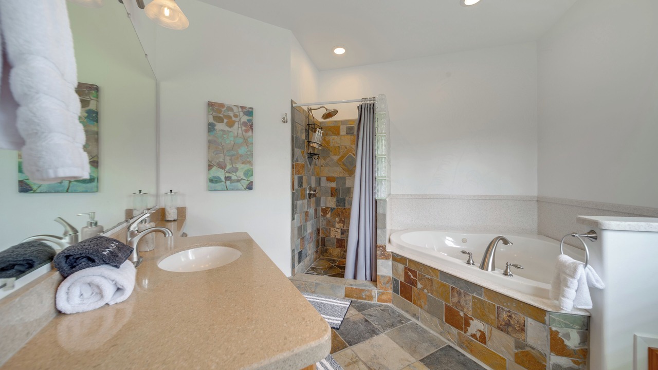 Photo of Bathroom in Keaau