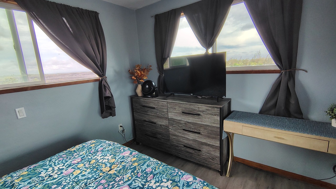 Photo of Bedroom in Kalapana