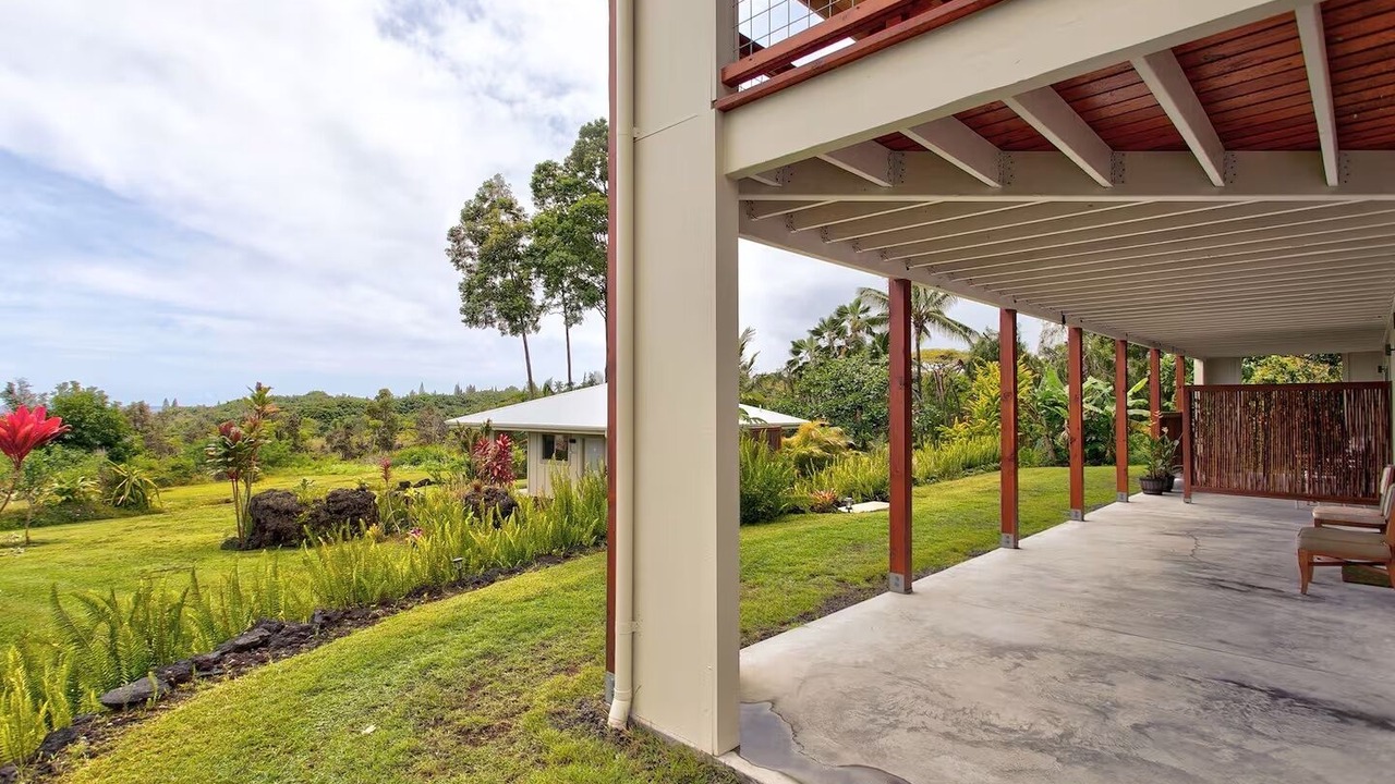 Photo of Outdoor in Puna Palisades