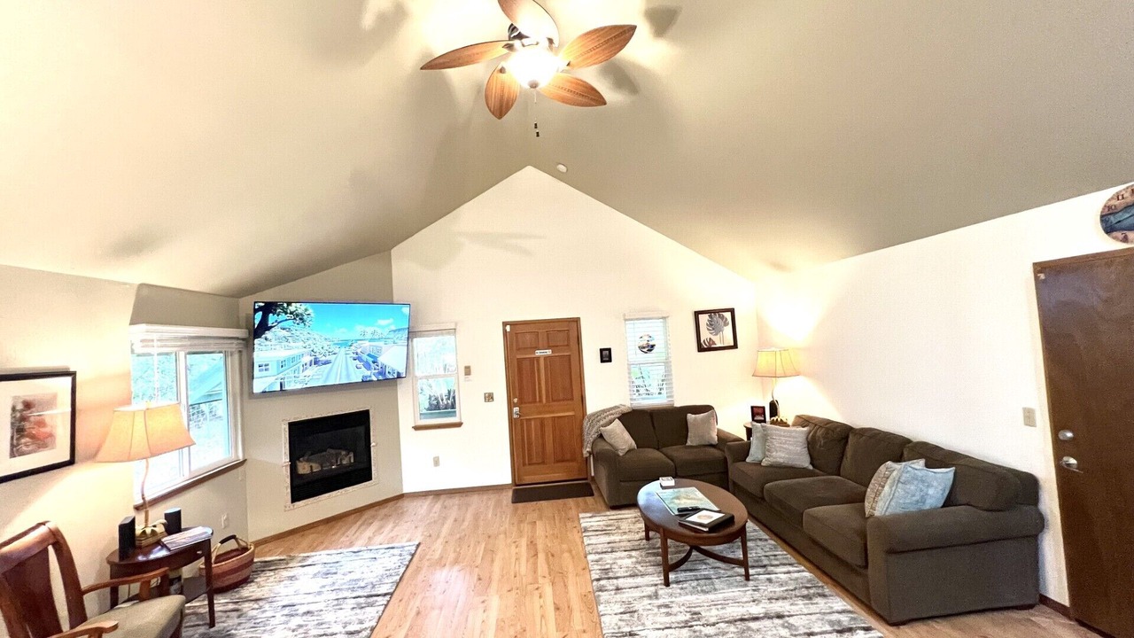 Photo of Livingroom in Ohia Estates