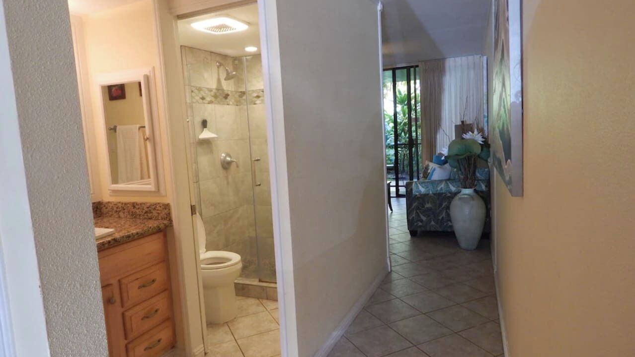 Photo of Bathroom in Honokowai